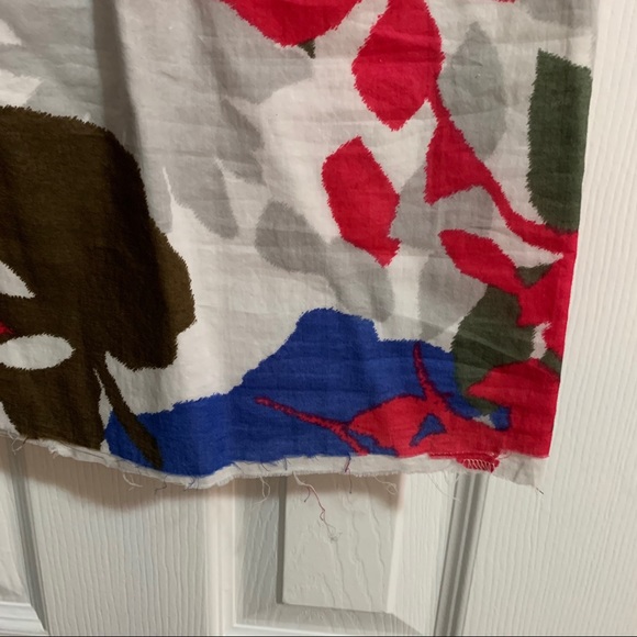 3 for $15 American Eagle Floral Top - Picture 5 of 8